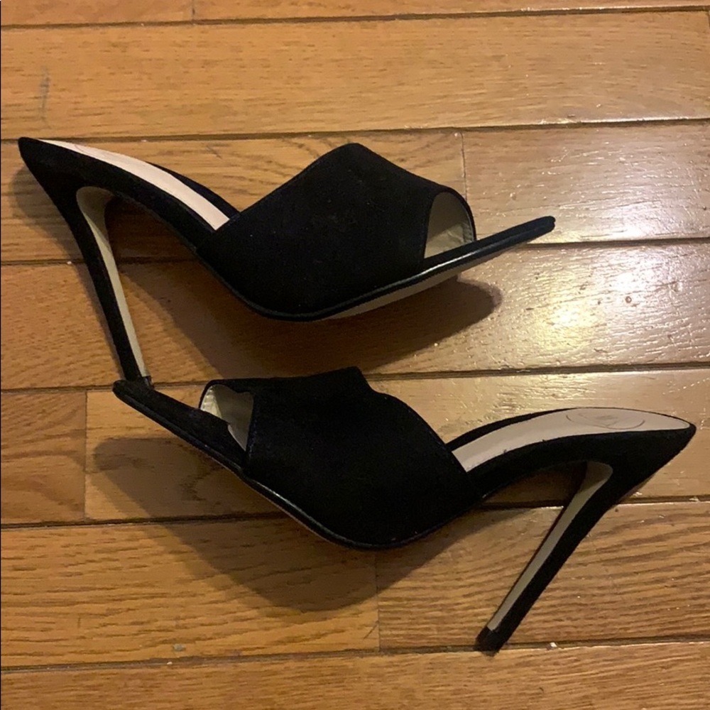 Black Sueded Pointed Tow Mrs Sz. 37